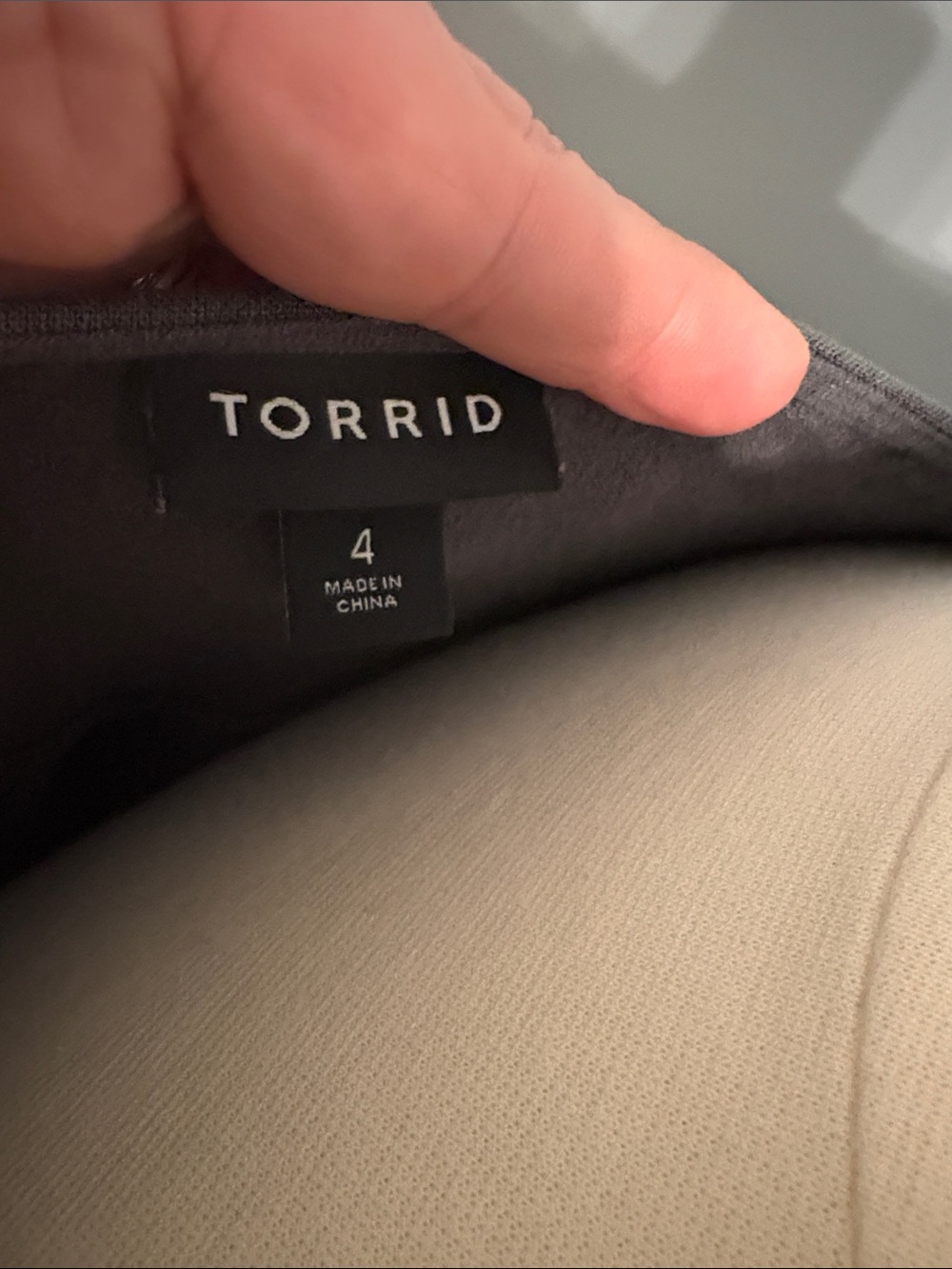 torrid Charcoal Short-Sleeve Tunic - size 4 - Picture 2 of 6